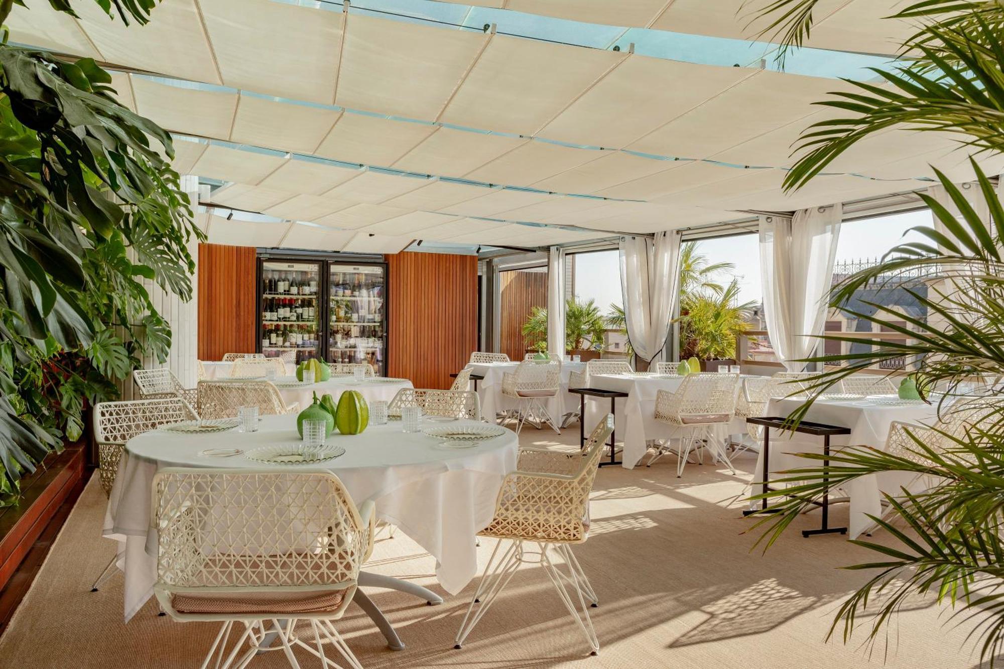 Claris & Gl, A Small Luxury Of The World Hotel 5*