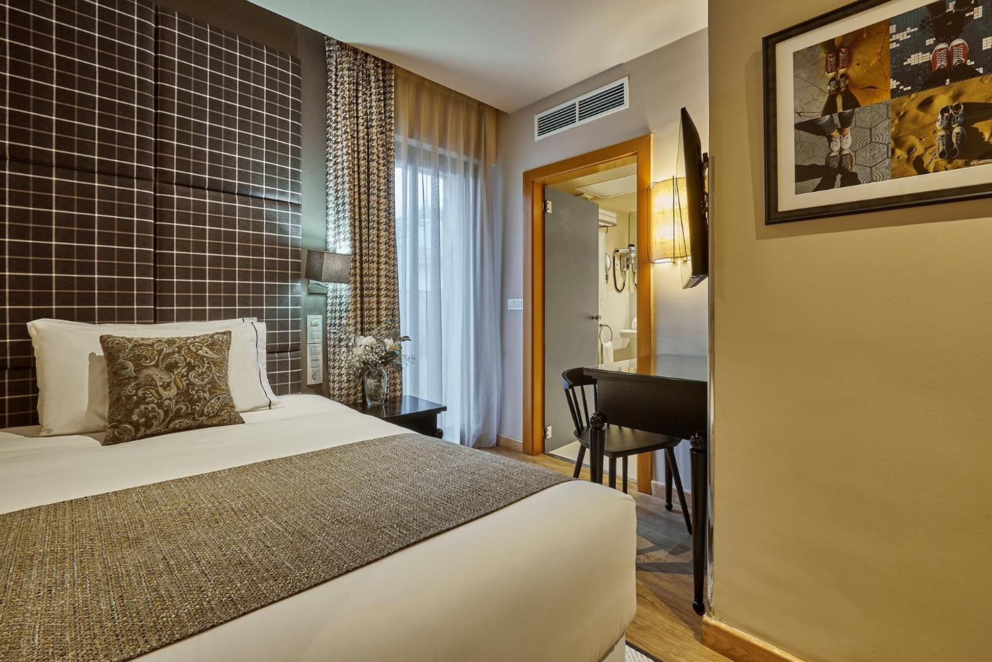 Hesperia Barri Gotic Hotel 3*
