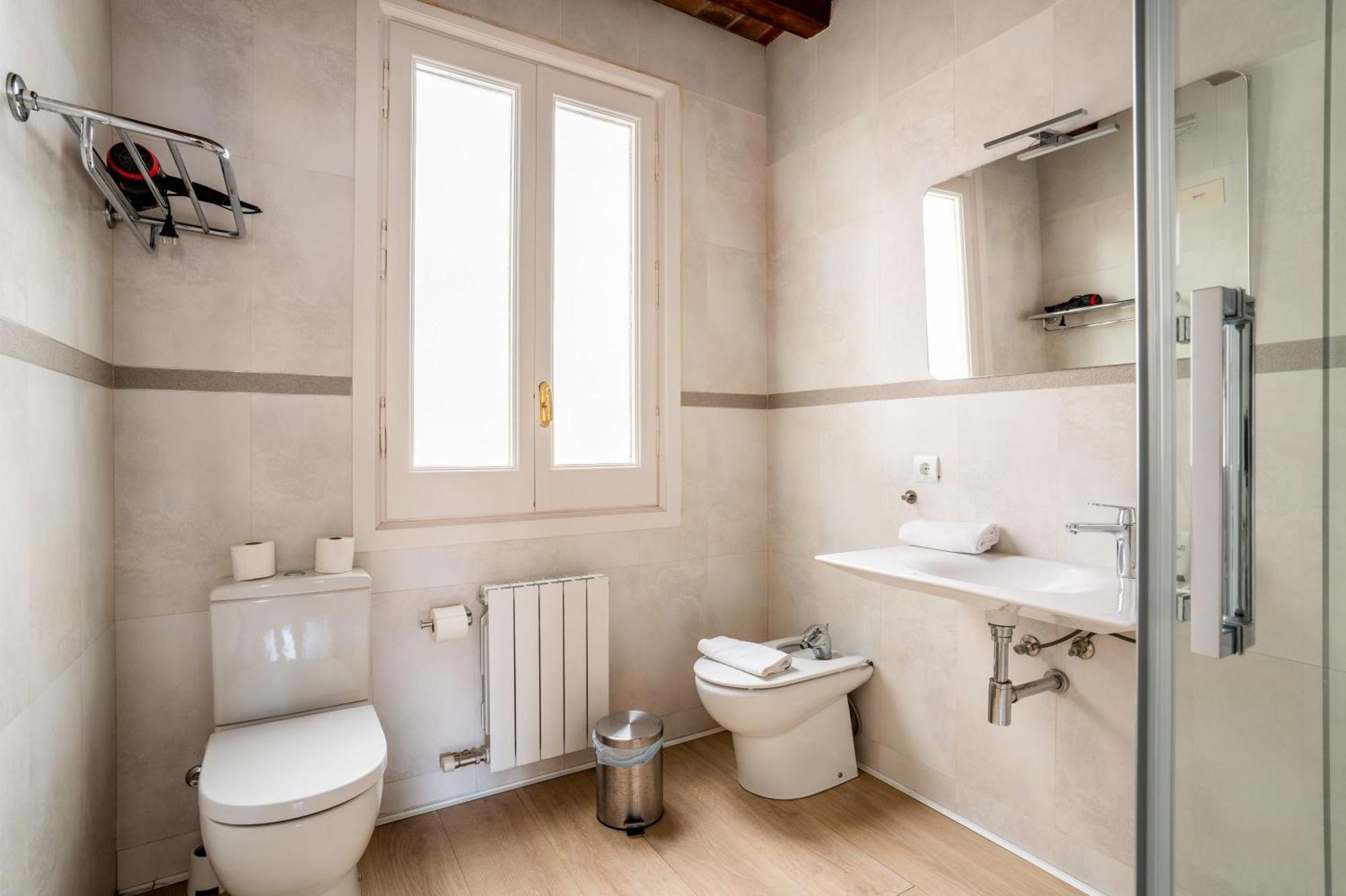 Apartamento Huge&modern 4 Bedroom Next To Paseo De Gracia Barcelona