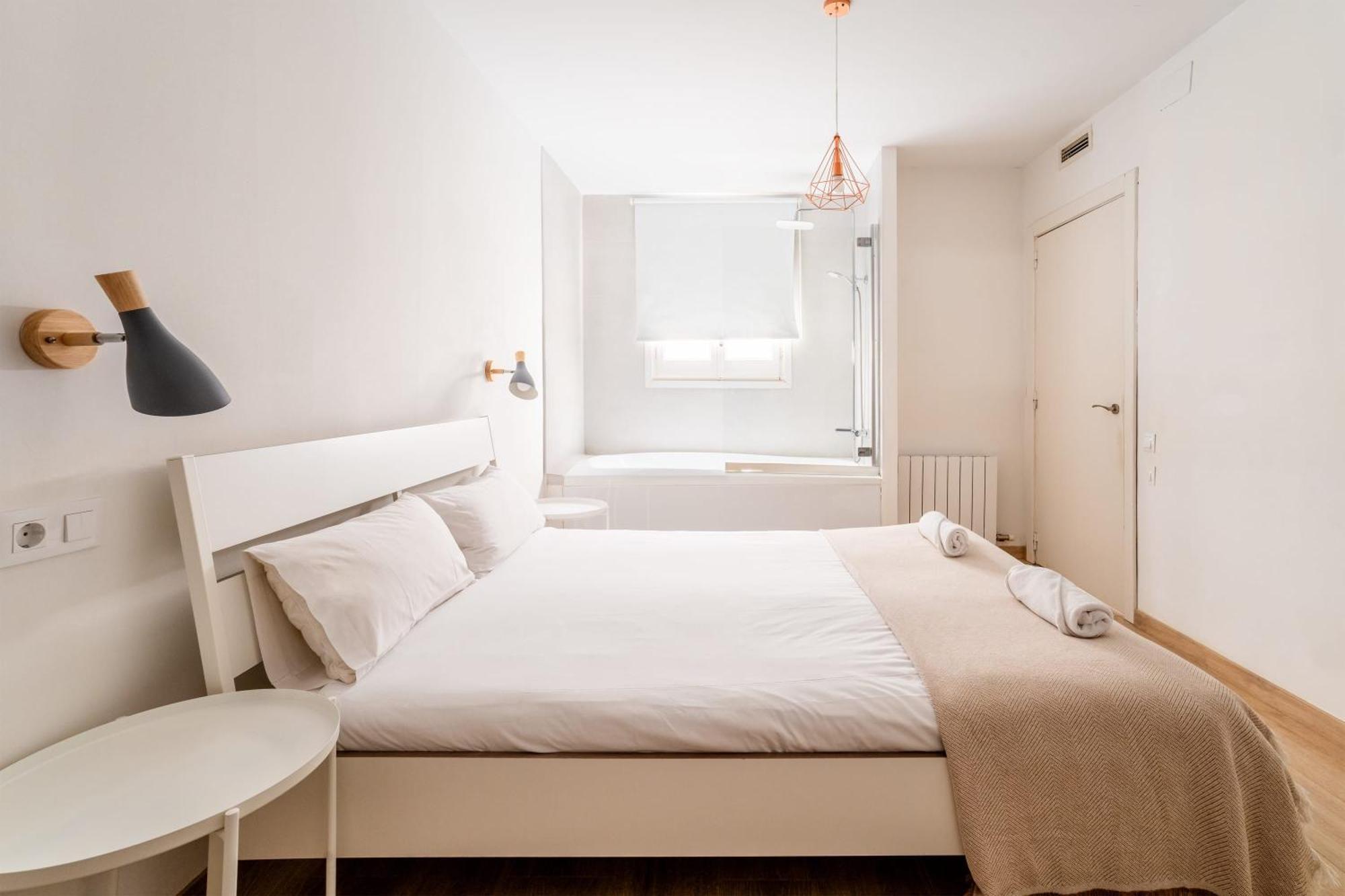 Huge&modern 4 Bedroom Next To Paseo De Gracia Barcelona