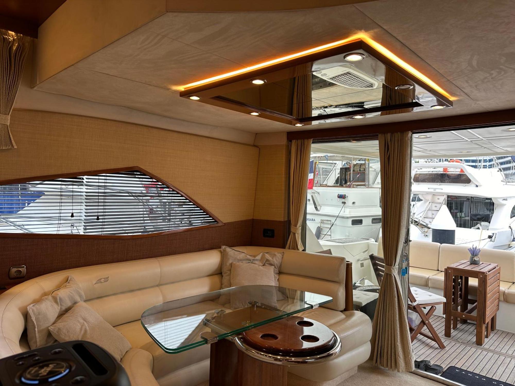 Hotel en barco Yacht Pegasus Ii Barcelona