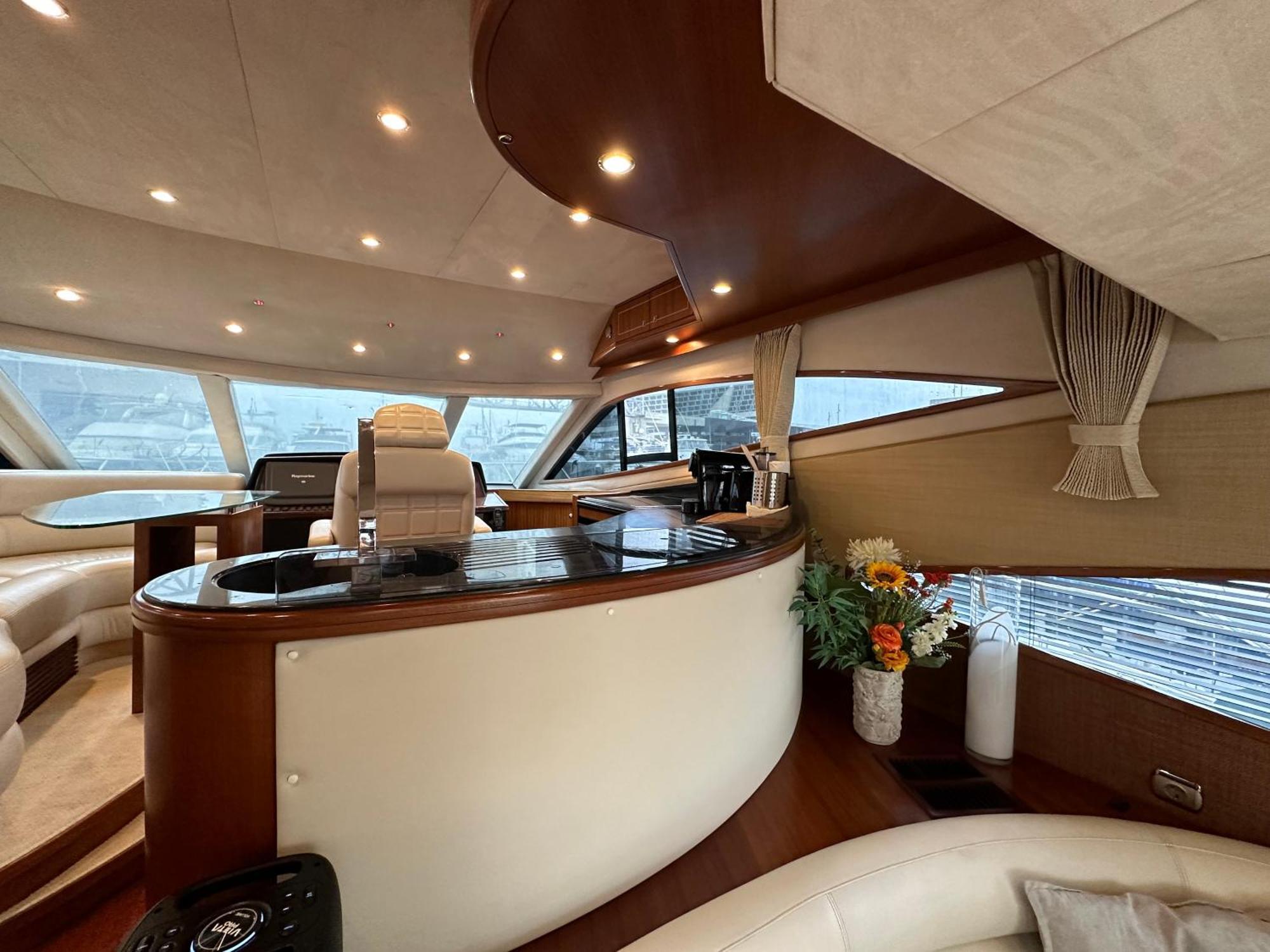 Yacht Pegasus Ii Hotel en barco Barcelona