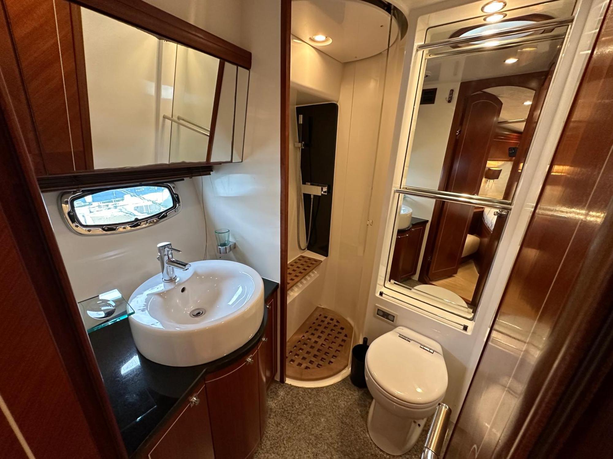 Hotel en barco Yacht Pegasus Ii Barcelona