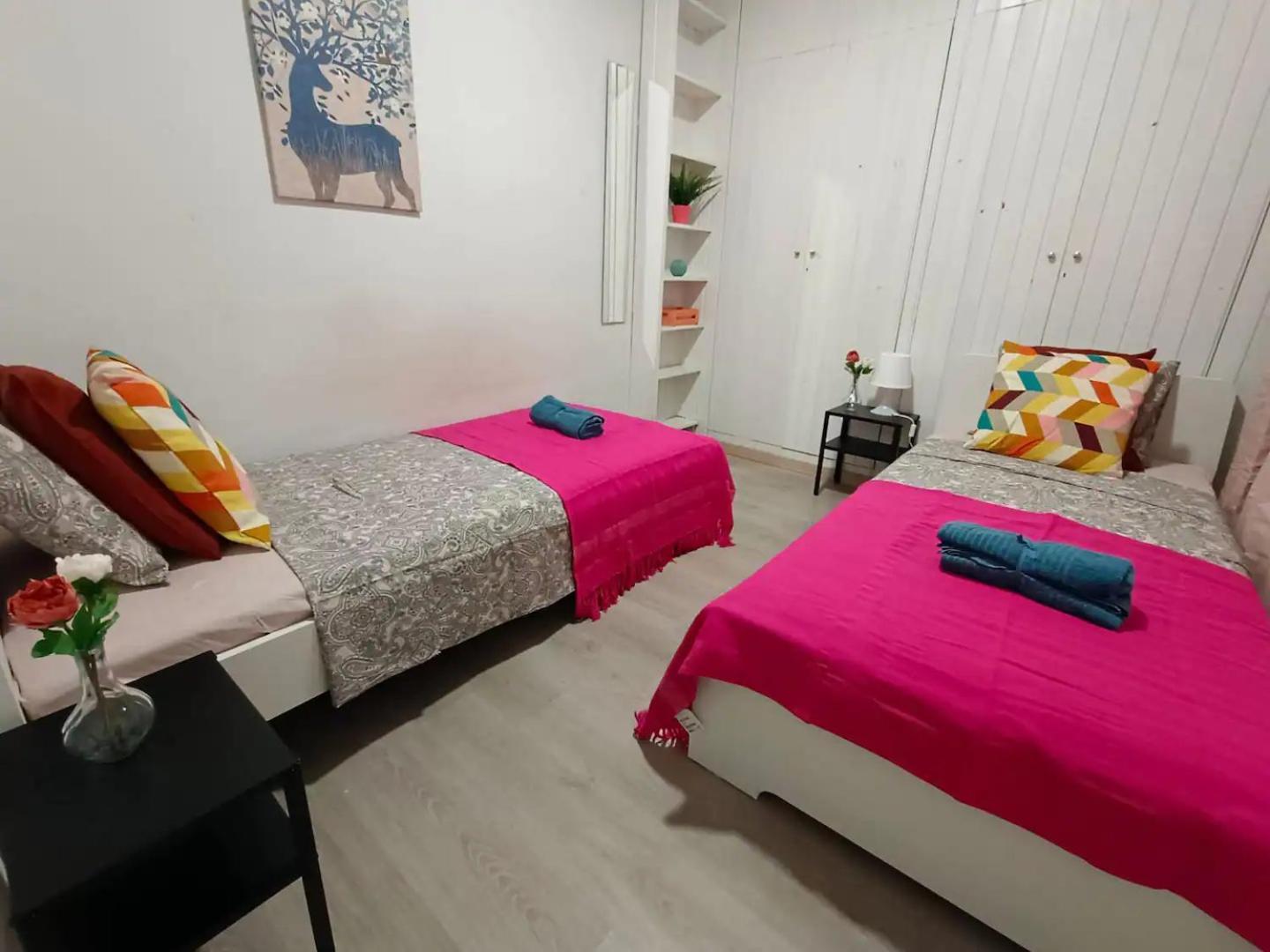Eixample Private Hostal *