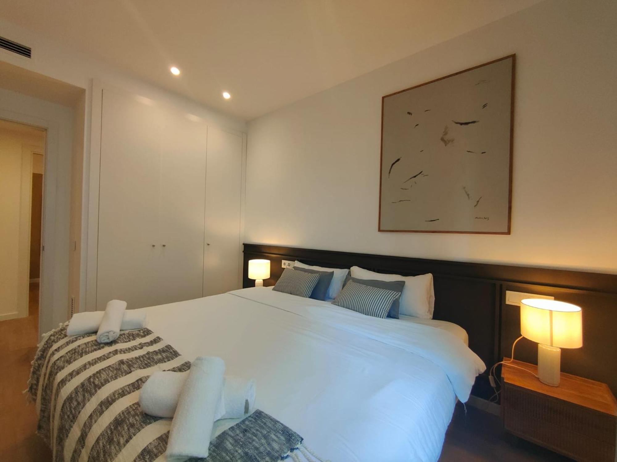 Luxury 4br With Balcony Apartment