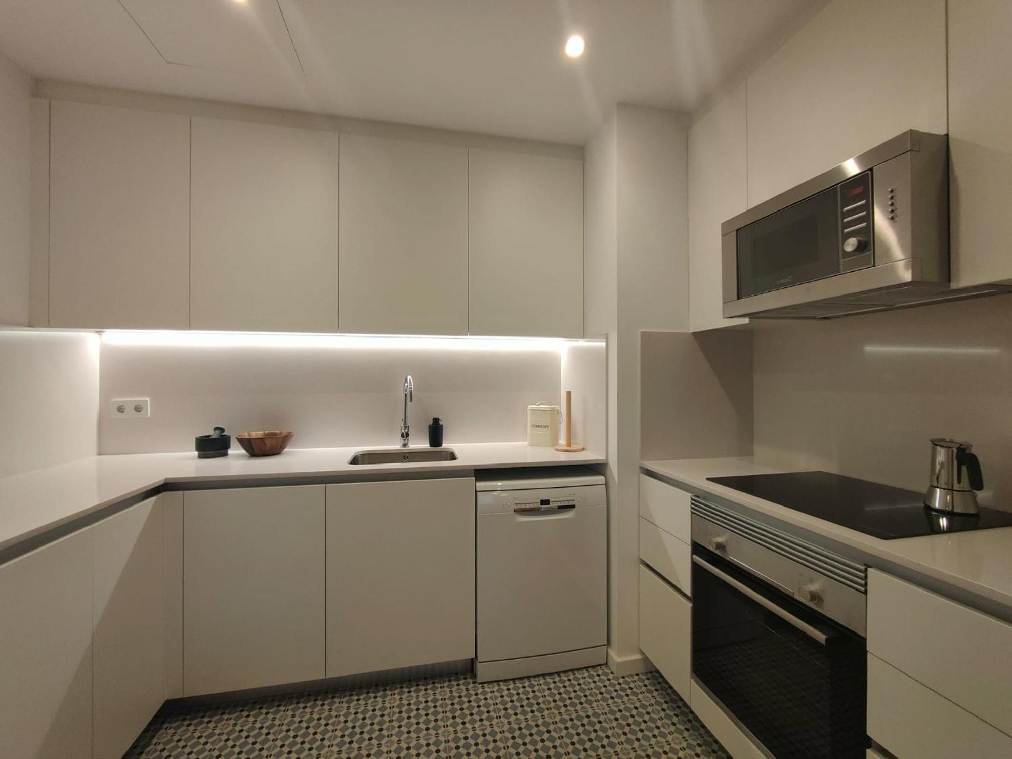 Luxury 4br With Balcony Barcelona
