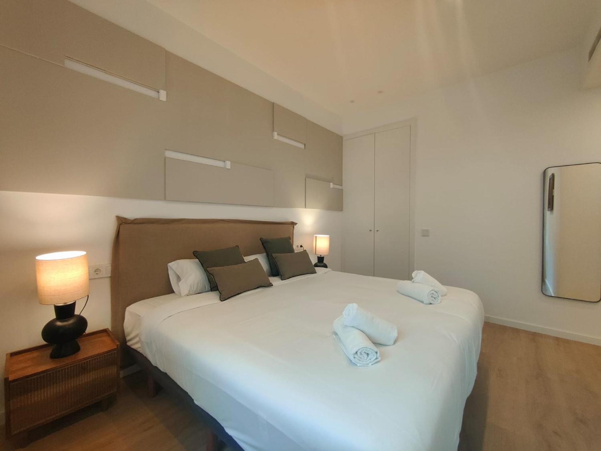 Luxury 4br With Balcony *