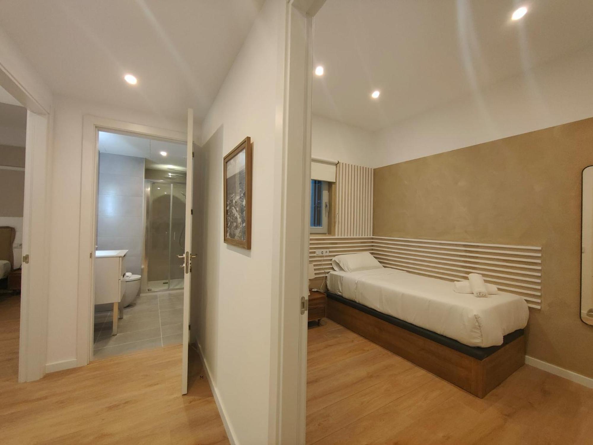 Apartment Luxury 4br With Balcony