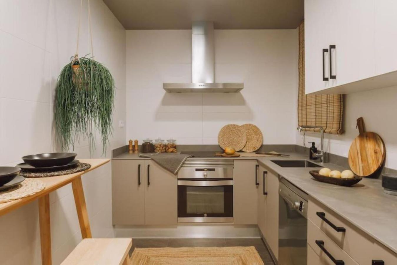 Baka - 2 Bedroom With Terrace In Sant Gervasi Barcelona