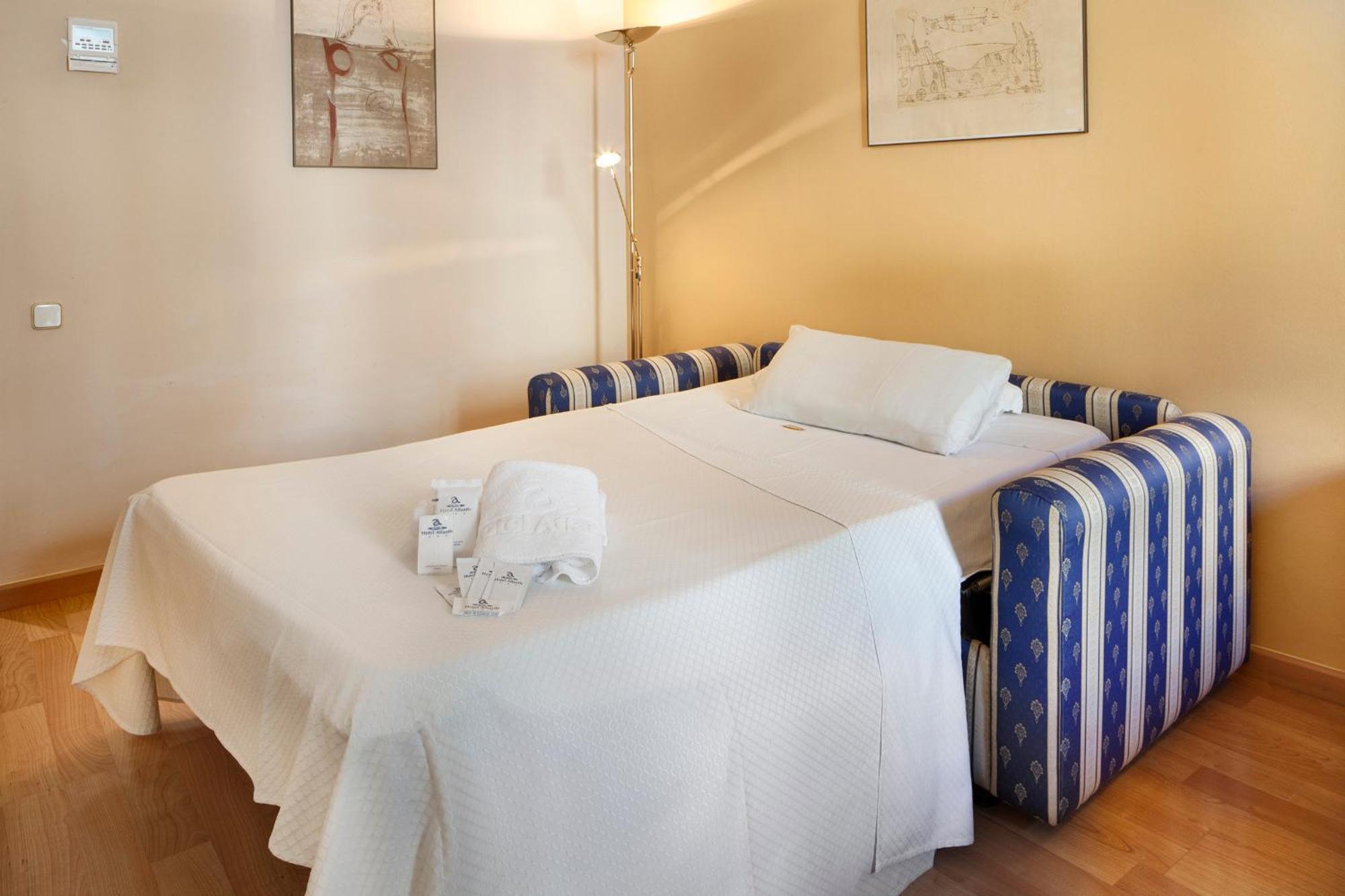 Atlantis By Atbcn Hotel 3*