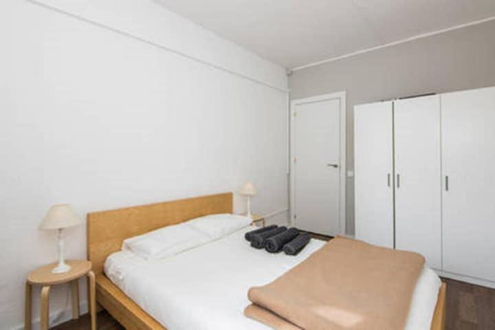 Double Private Near Sagarada Familia Guest house *