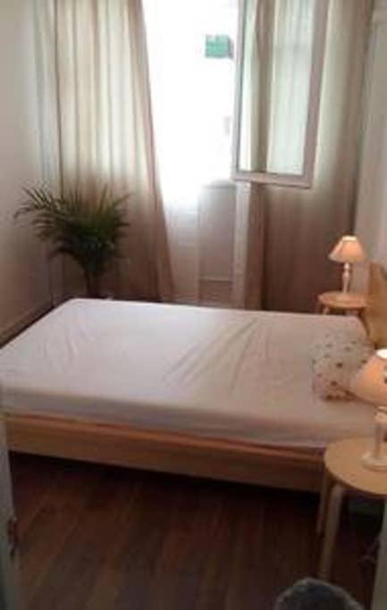 Double Private Near Sagarada Familia Guest house