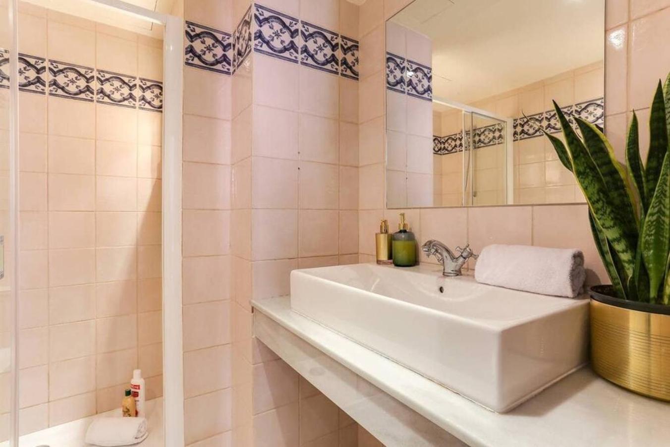 Apartamento Stylish 2 Bdr In Trendy Gracia