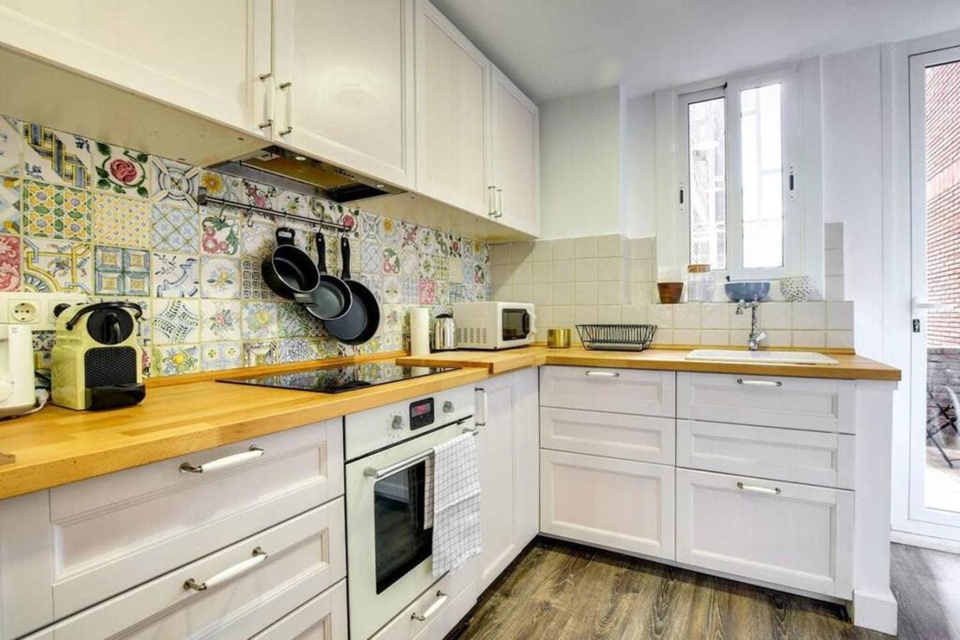 Colorful With Cozy Terrace In Gracia Apartamento *
