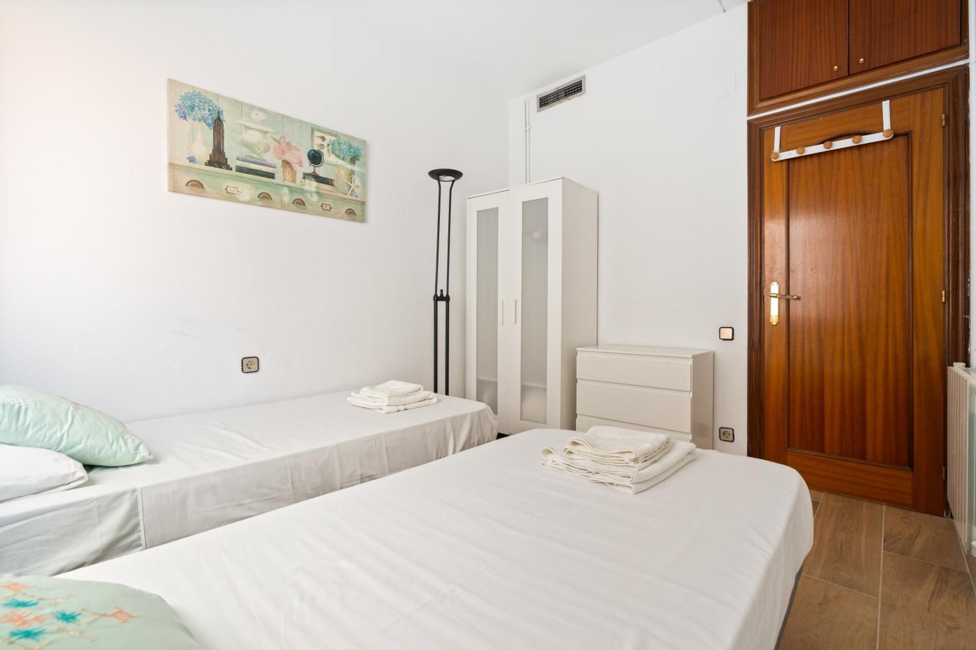 Chic 3br Retreat With Private Terrace * Barcelona