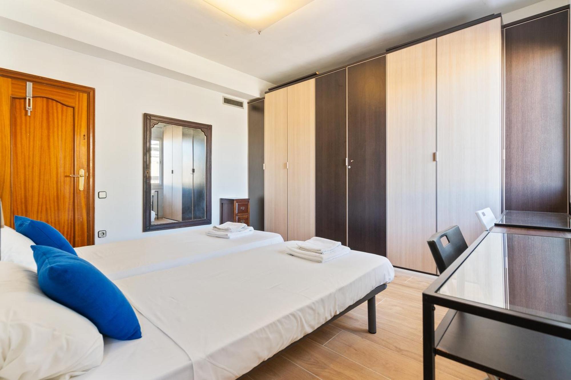 Chic 3br Retreat With Private Terrace * Barcelona