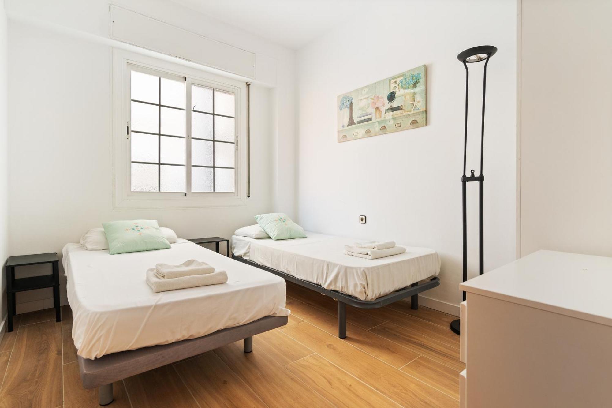 Chic 3br Retreat With Private Terrace Apartamento