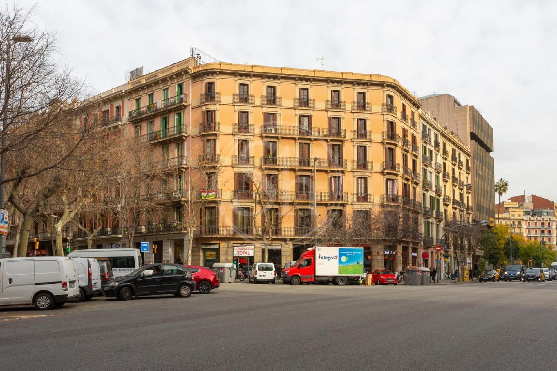 Apartamento Con Terraza En Eixample