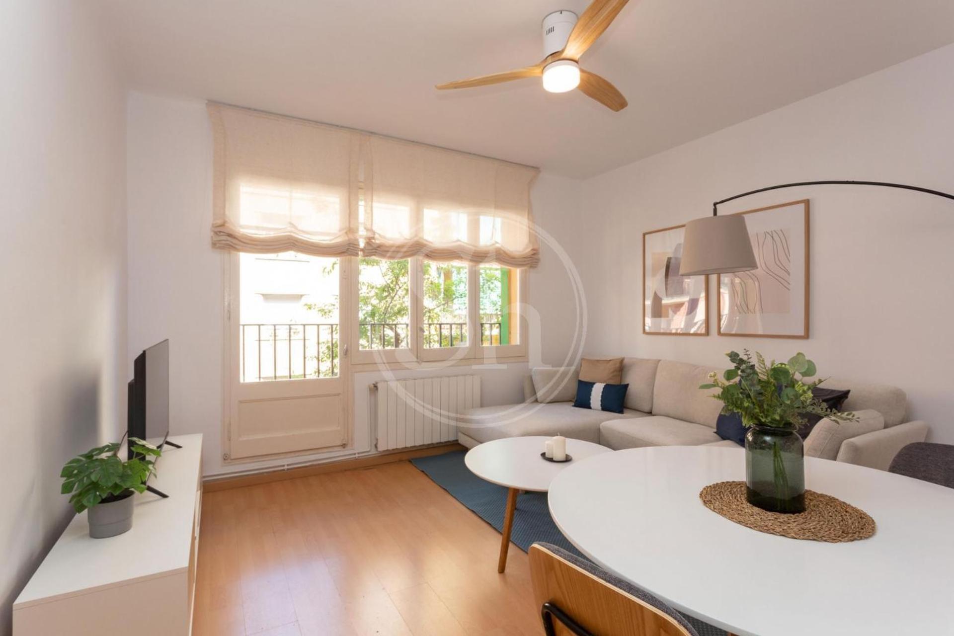 Comodo En Gracia Apartamento