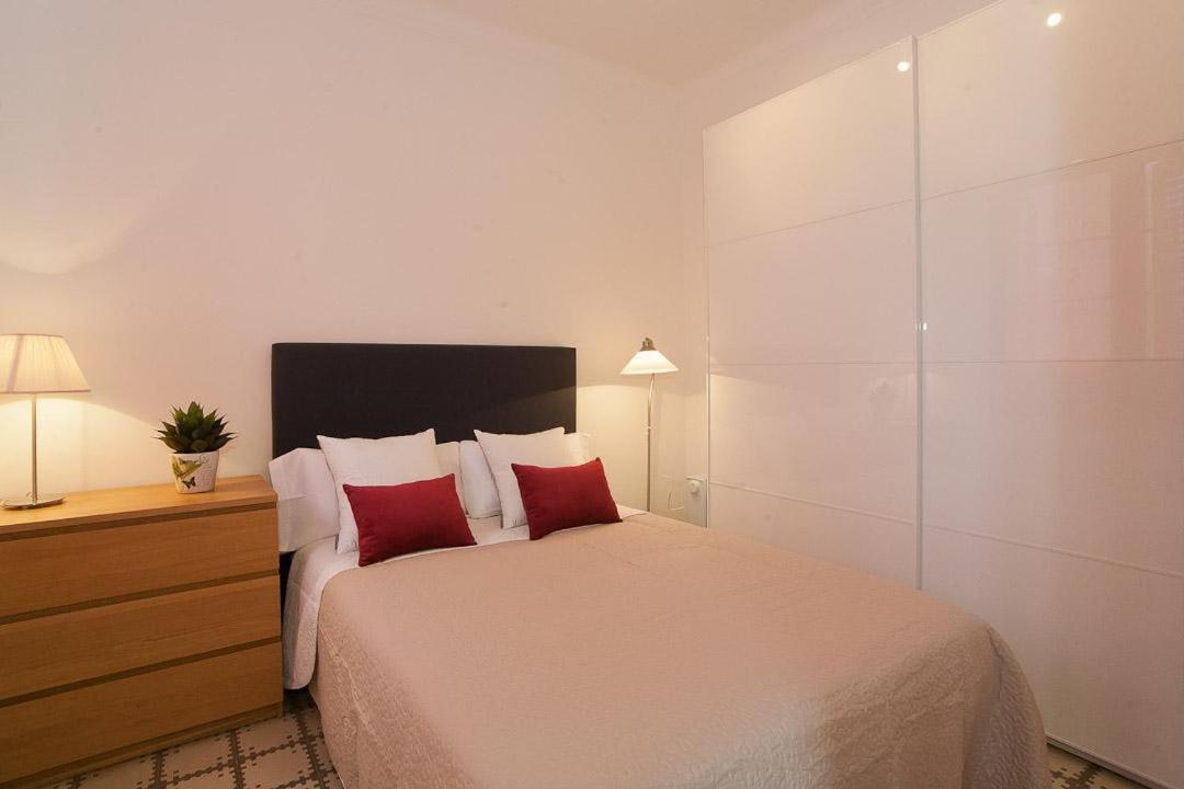 Apartamento En Avenida Gaudi Barcelona