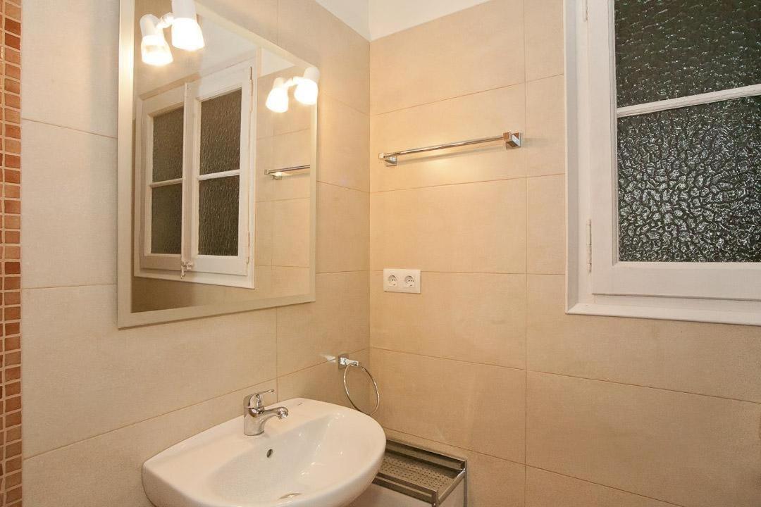 Apartamento En Avenida Gaudi Barcelona