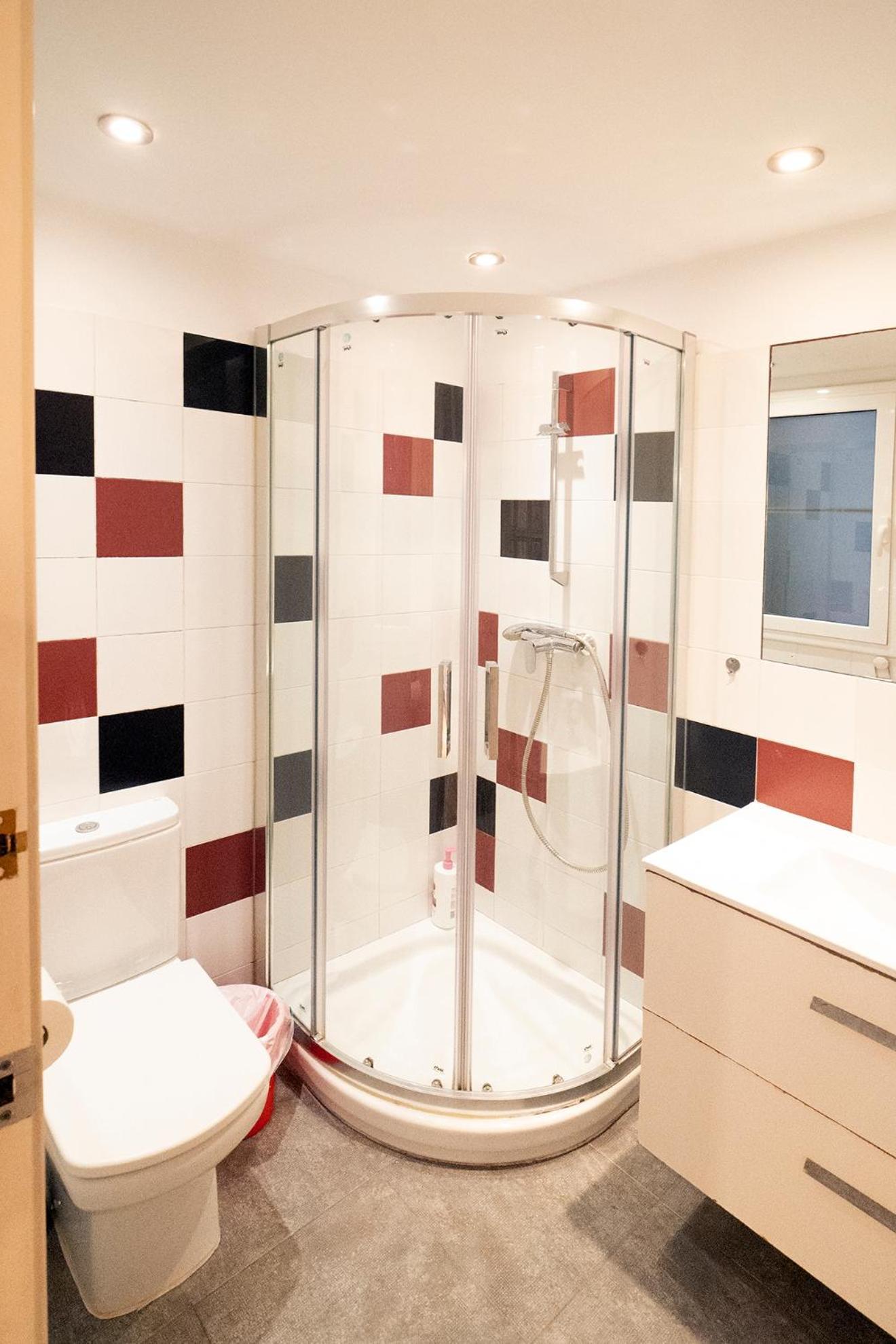 Apartamento In Sants