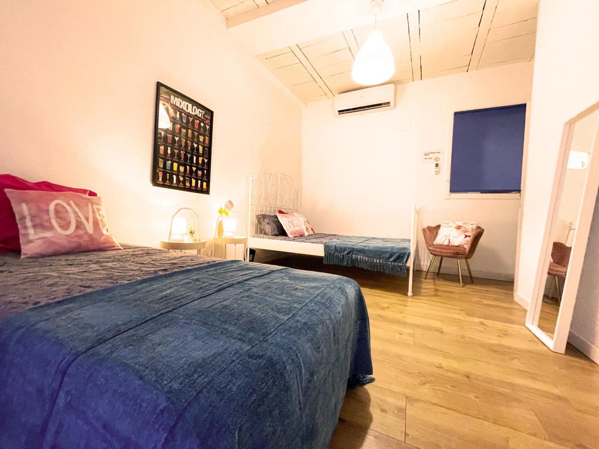 Hostal Gothic Near The Beach *
