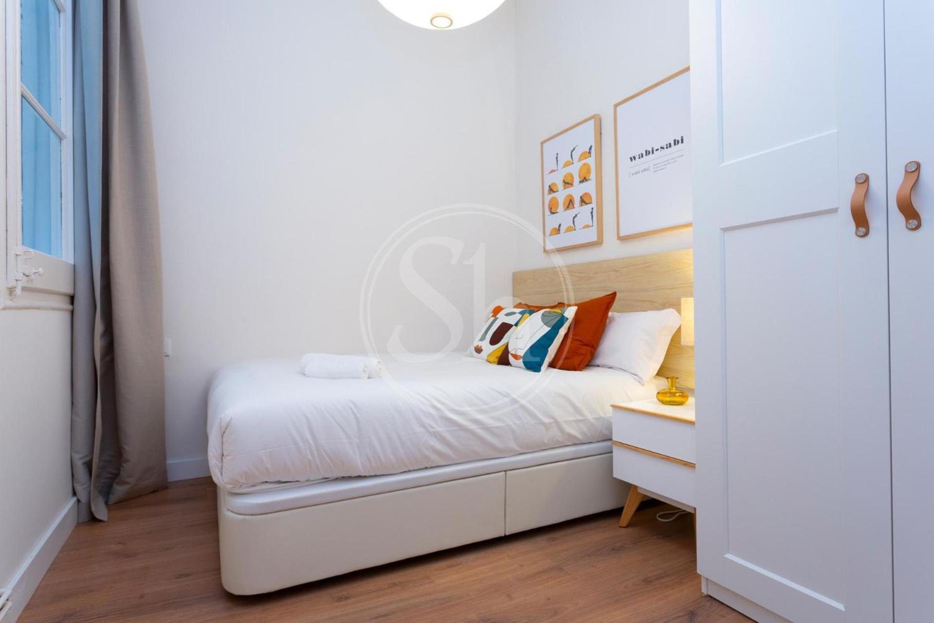 Comodo Piso En Eixample Apartment Barcelona