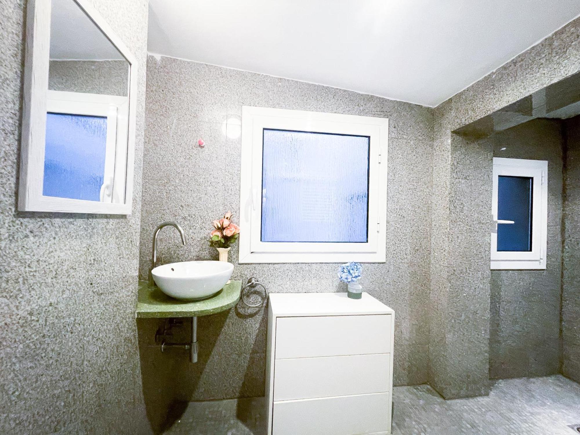 Private In Born - Hostel