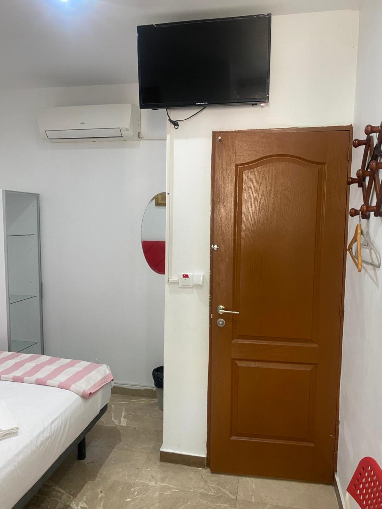 Granvia 628 Hostal *