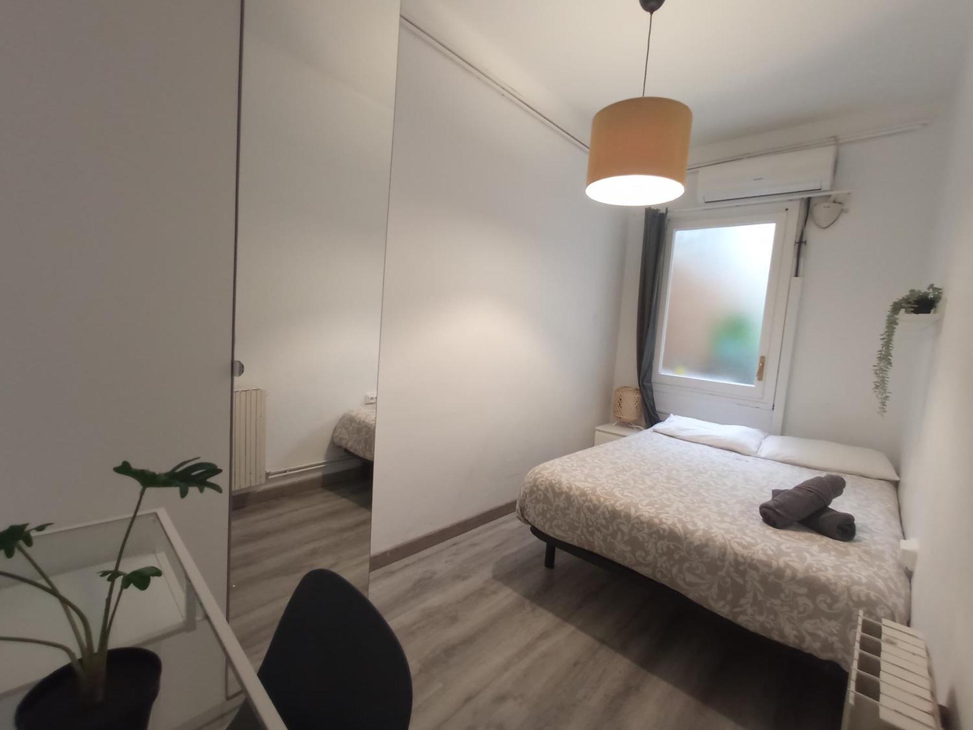 Private On Tamarit Street *