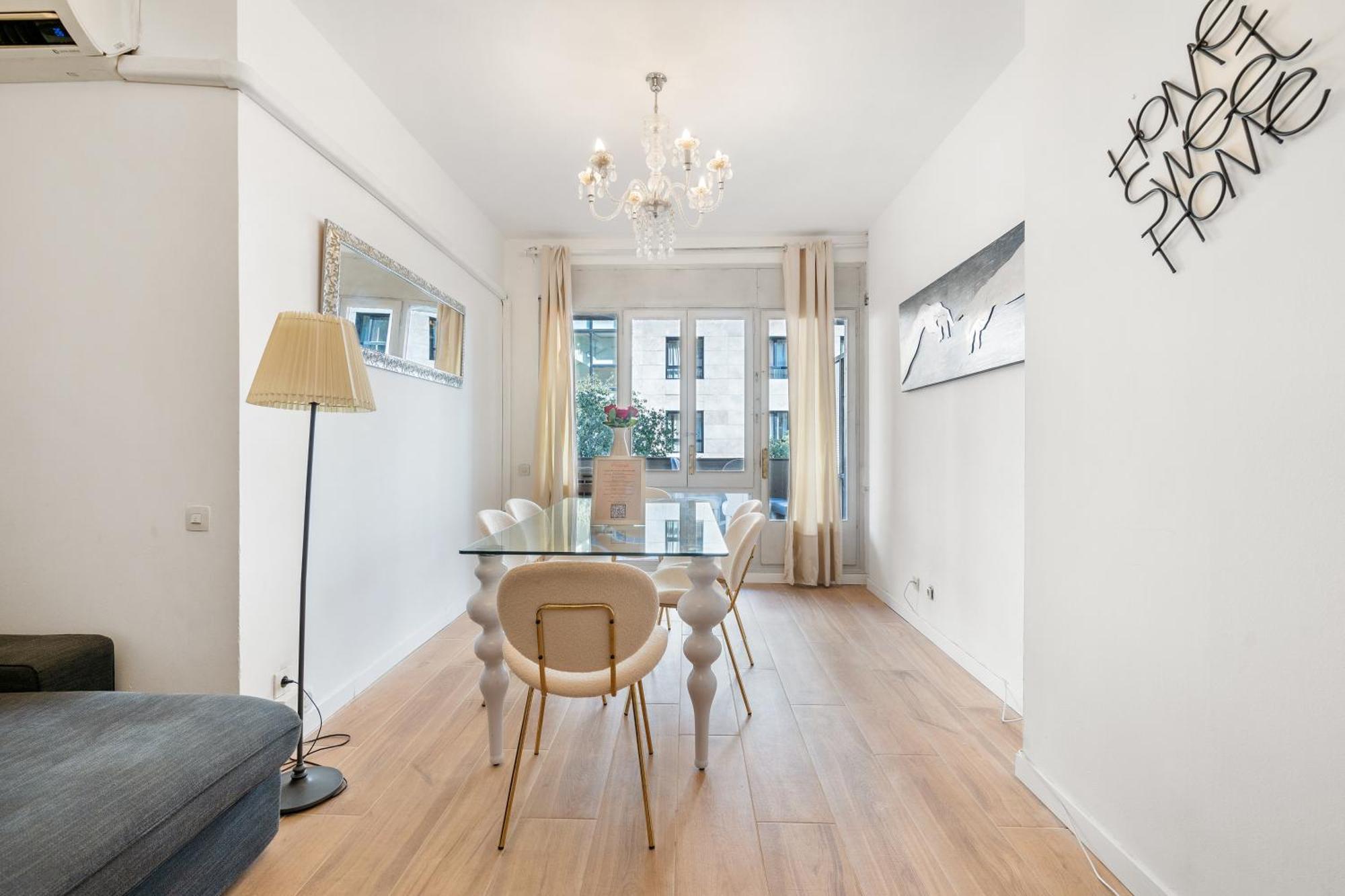 Apartamento Fridays Flats Spacious 4br Family Retreat Barcelona