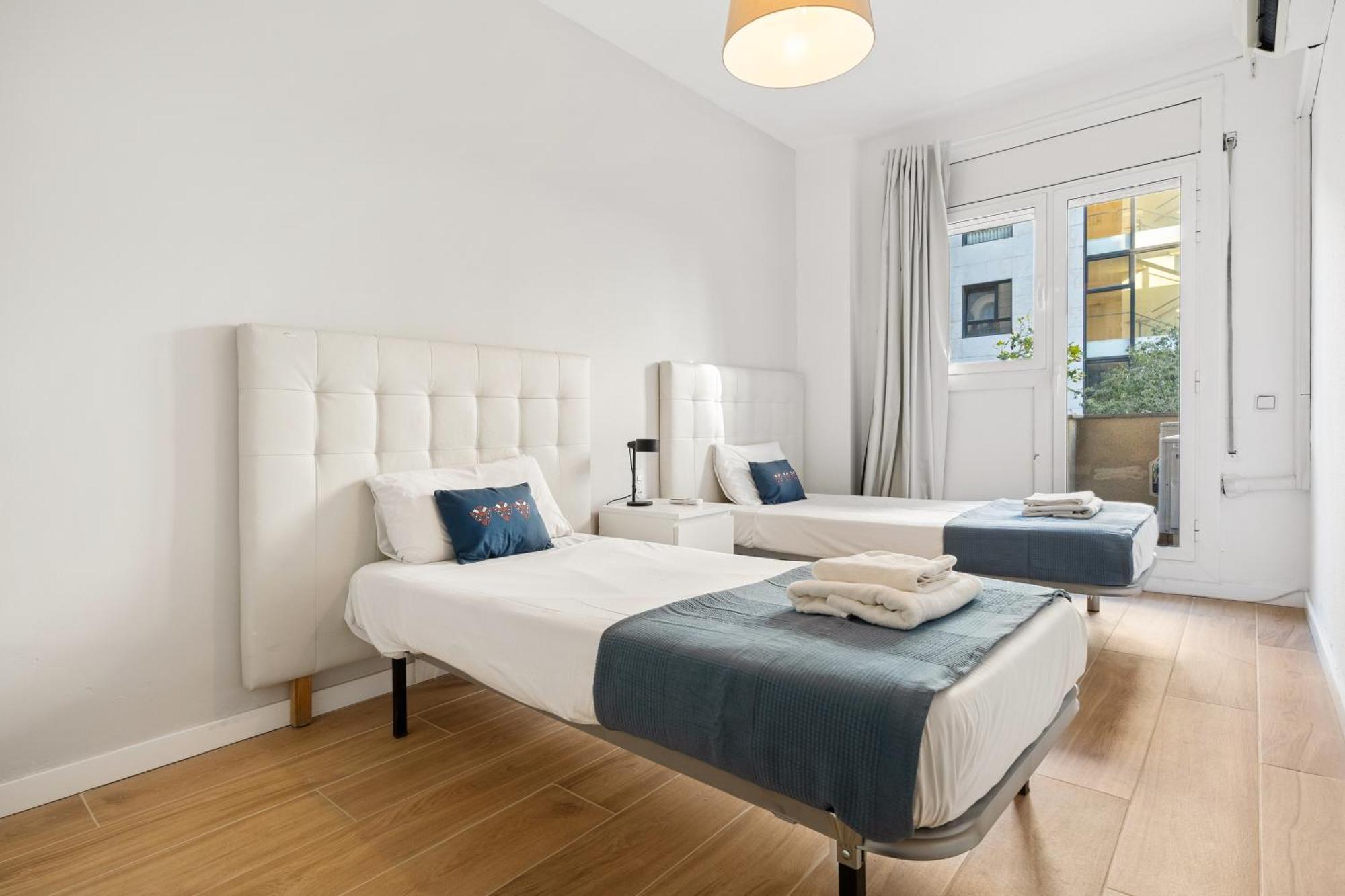 Apartamento Fridays Flats Spacious 4br Family Retreat Barcelona