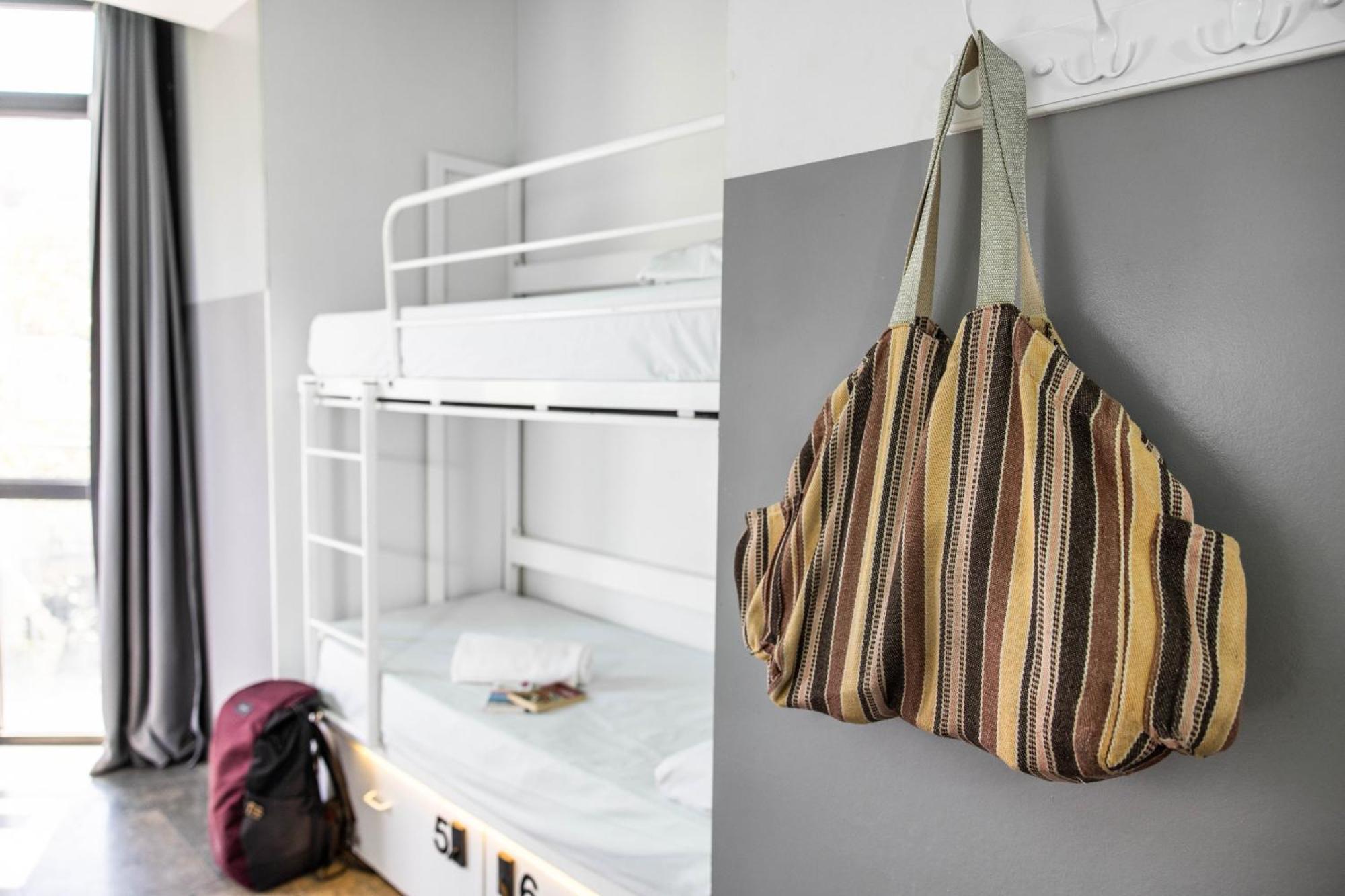 Hostal Urbany Bcn Go!