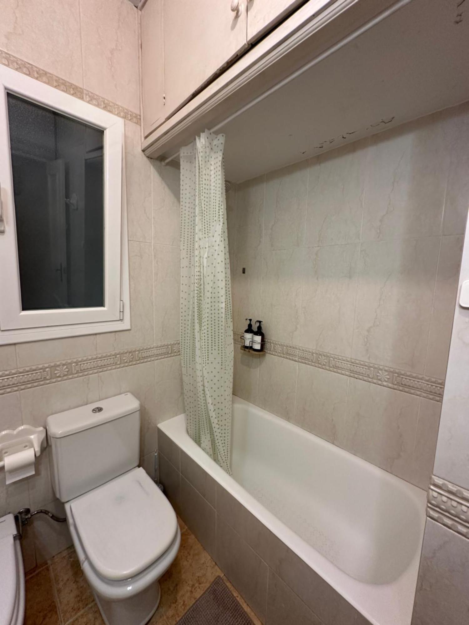 In Spacious In City Center *
