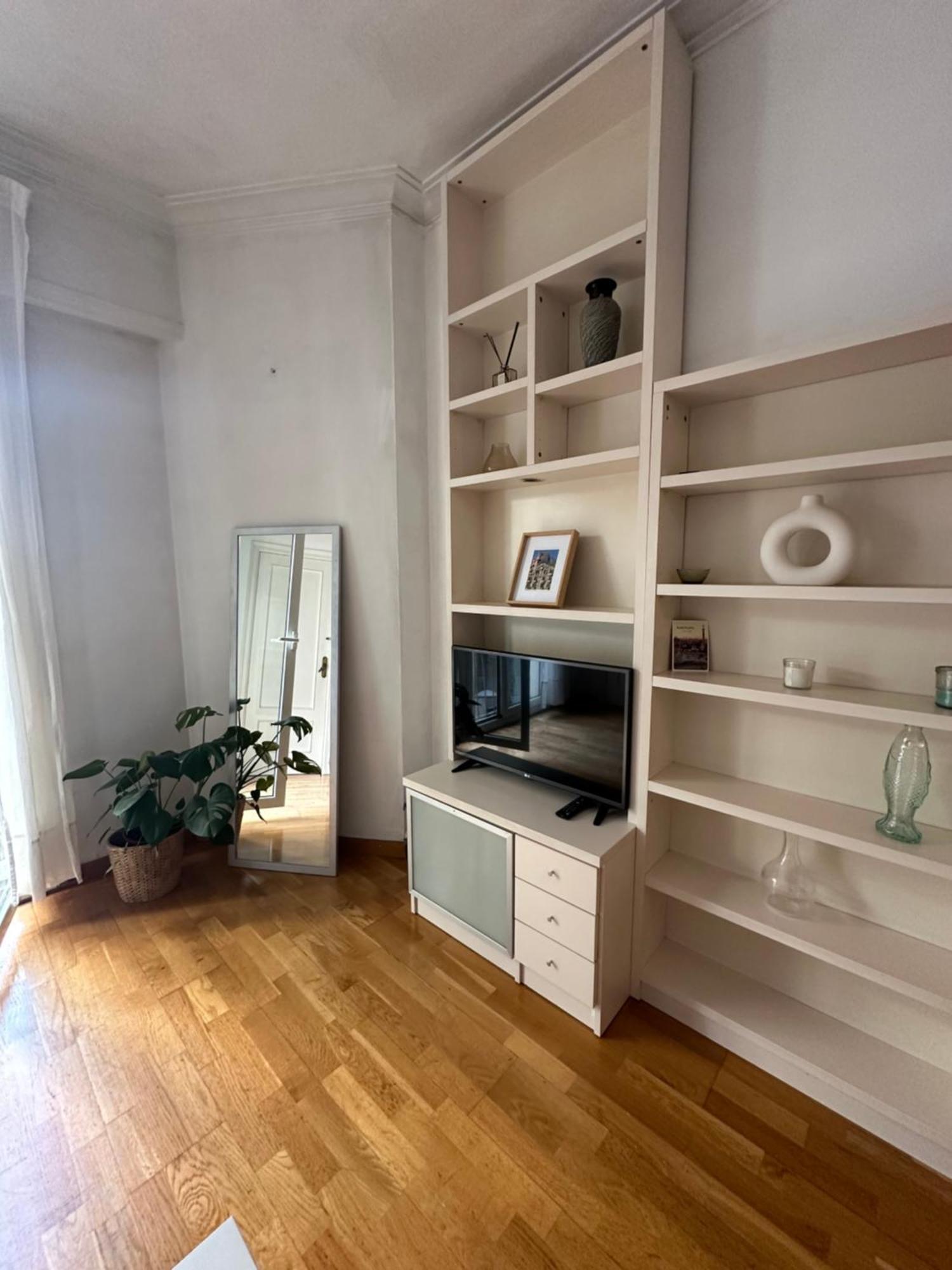 In Spacious In City Center