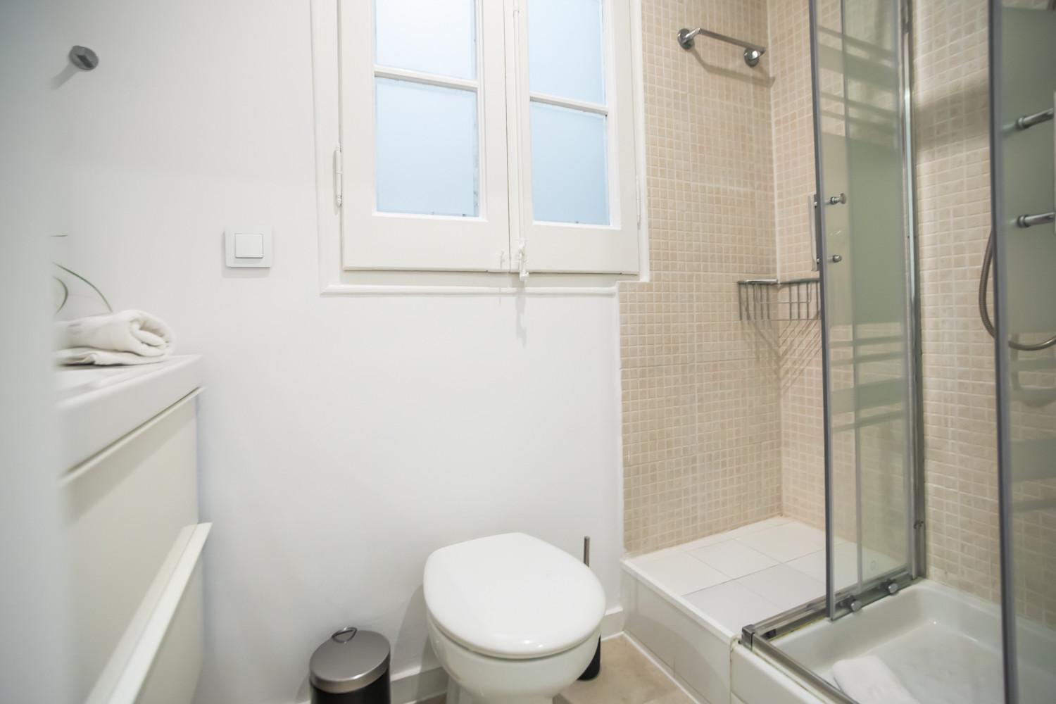 12crc1038 - Big & Cozy 2bed In The
