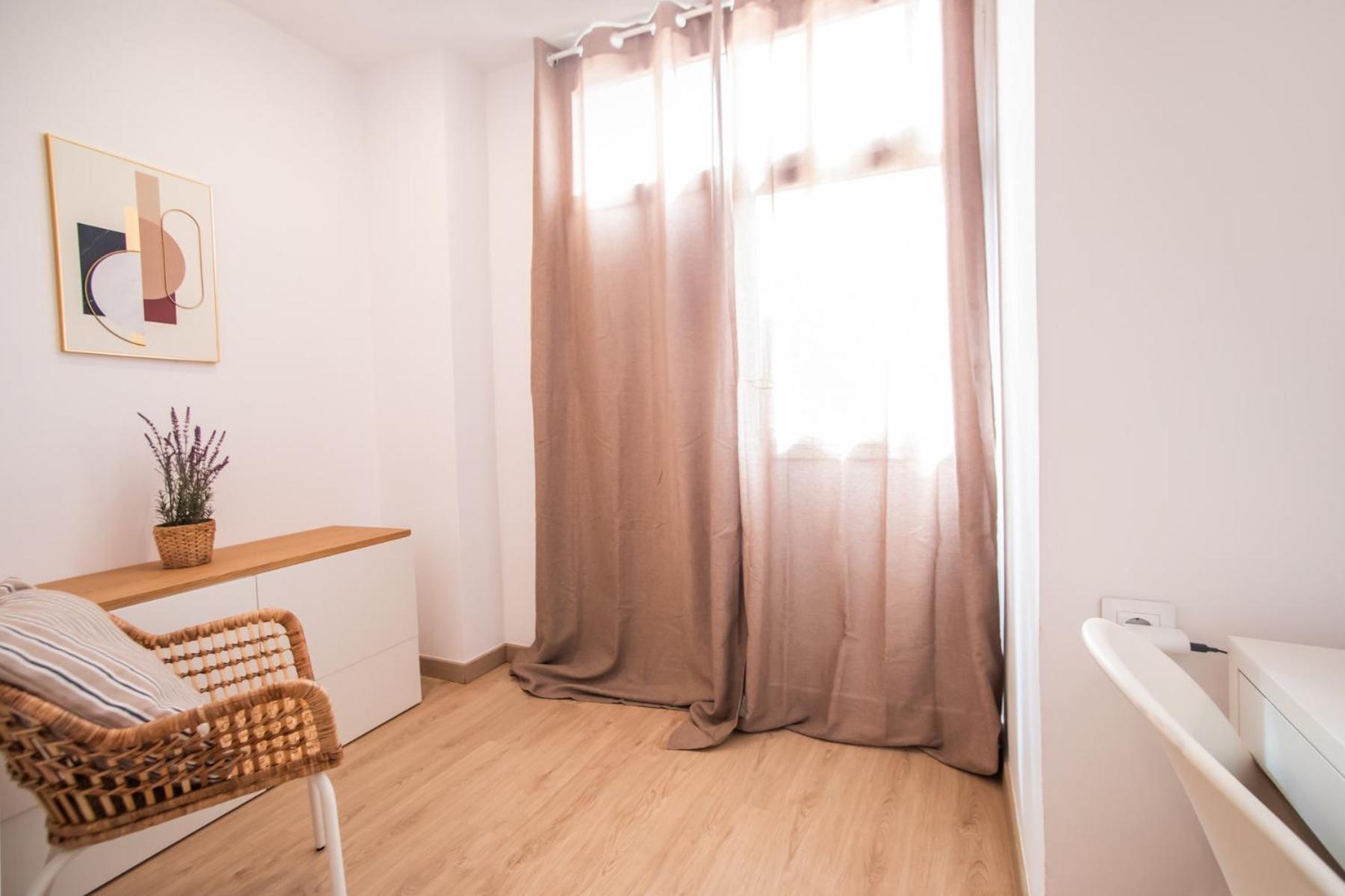 22crc1039 - Exquisite Near The Center Barcelona