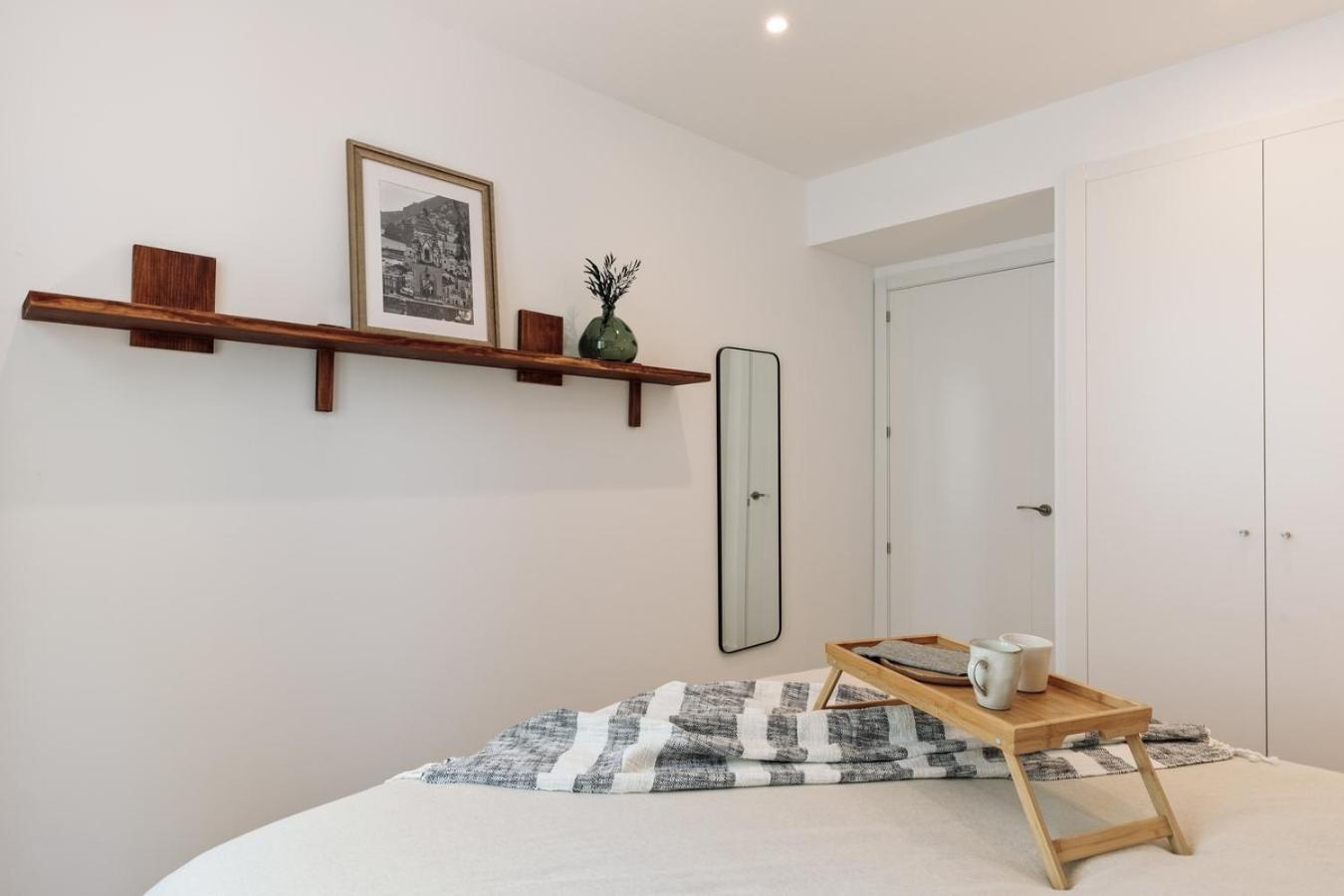 Apartamento Eboli - 3 Bedrooms, Balcony And Terrace In Ciutat Vella
