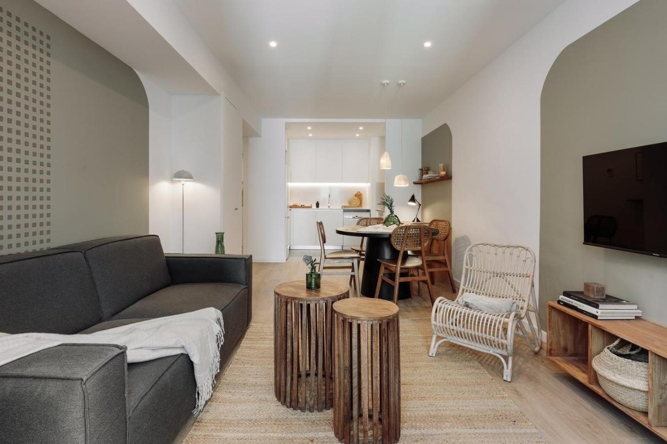 Eboli - 3 Bedrooms, Balcony And Terrace In Ciutat Vella Apartamento Barcelona