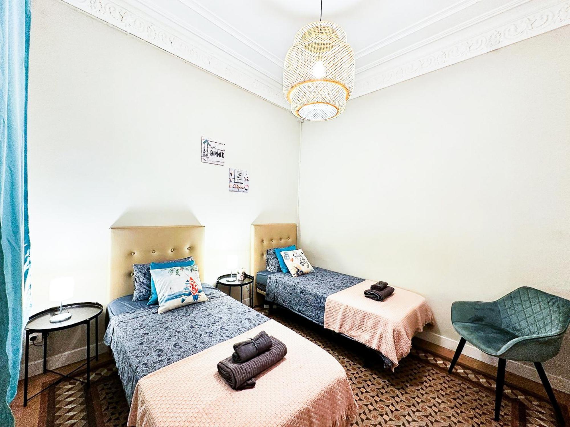 Private By Plaza Catalunya Hostal