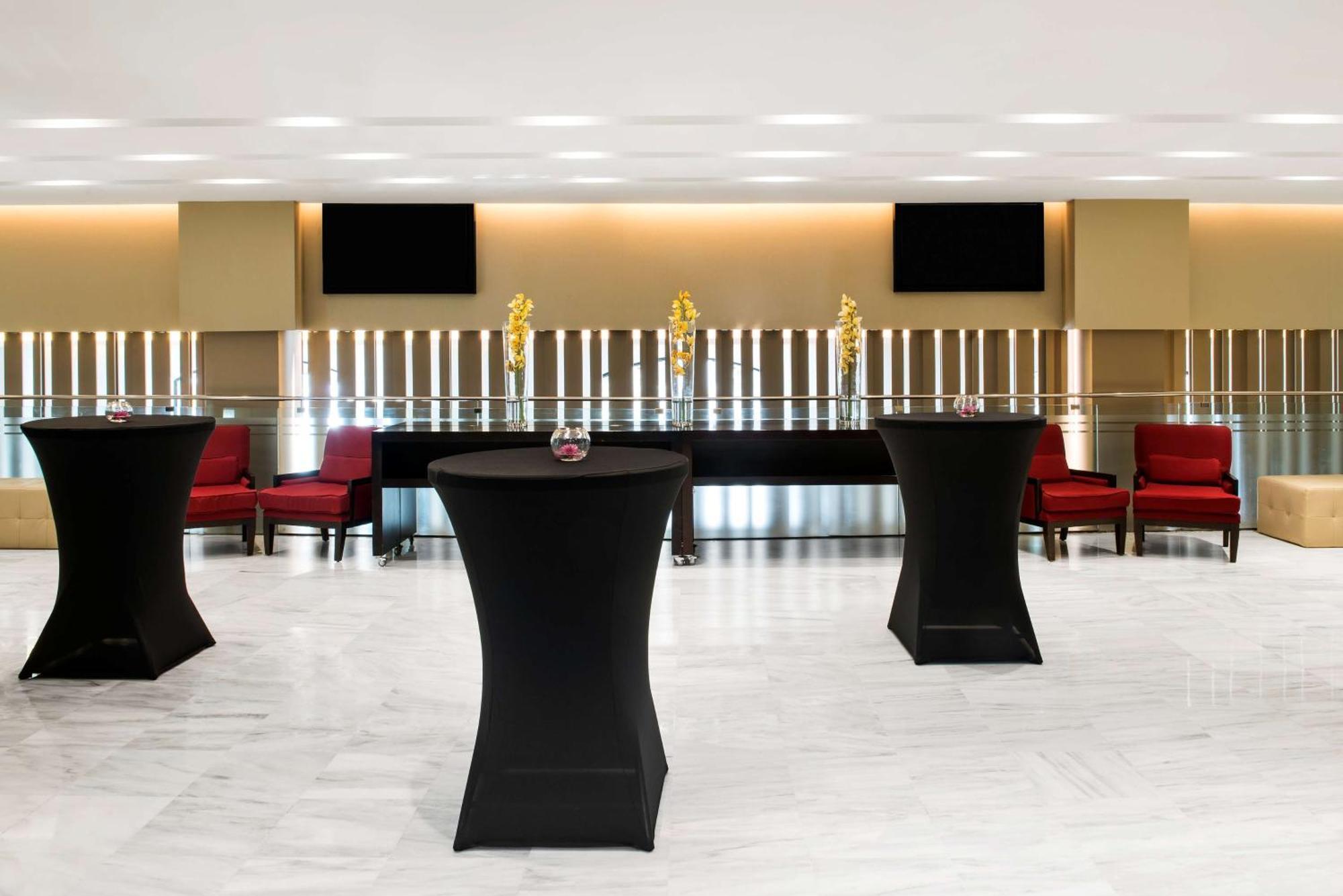 Hotel Nh Collection Podium 4*
