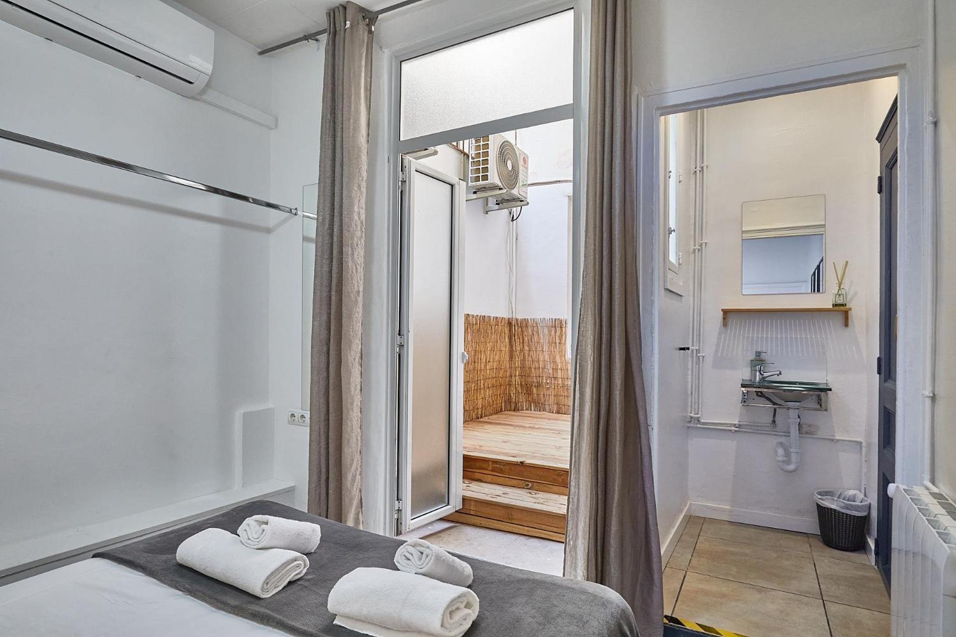 Guest house Ella Gran Via Barcelona