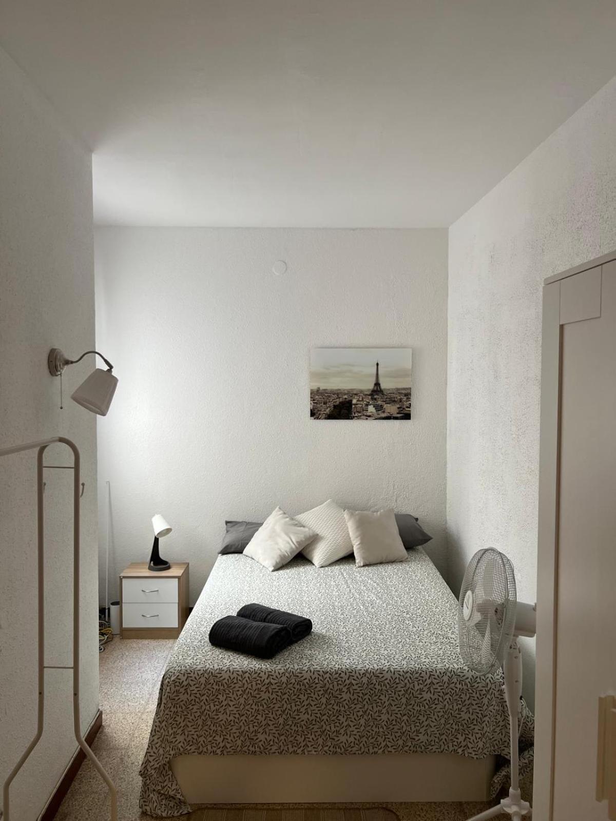 Hostel Privada En Piso Compartido Lepanto *