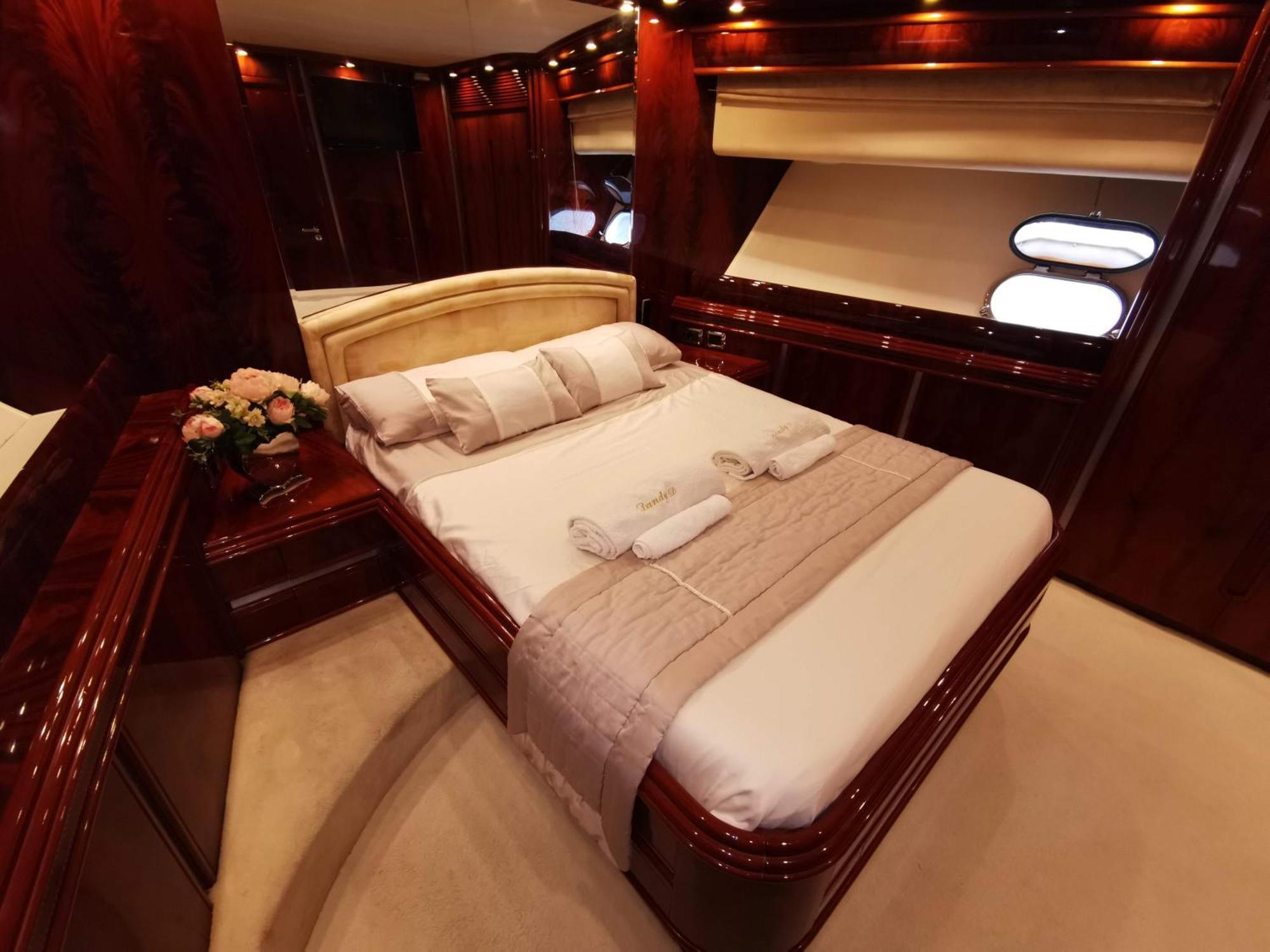 Luxury Yacht Hotel en barco