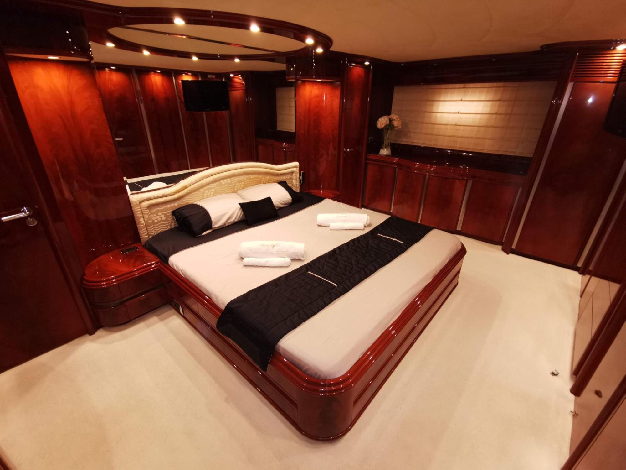 Luxury Yacht * Barcelona