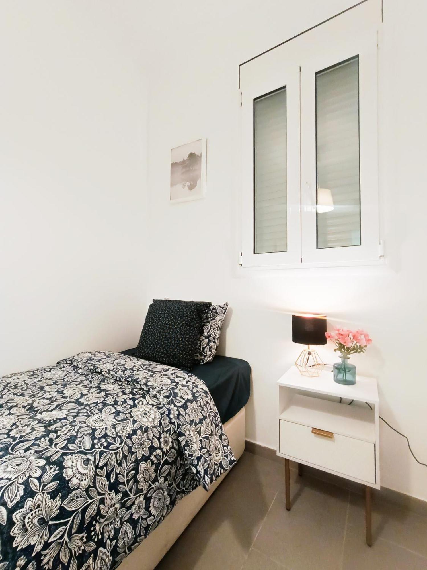 Hostal Oasis - Heart Of *