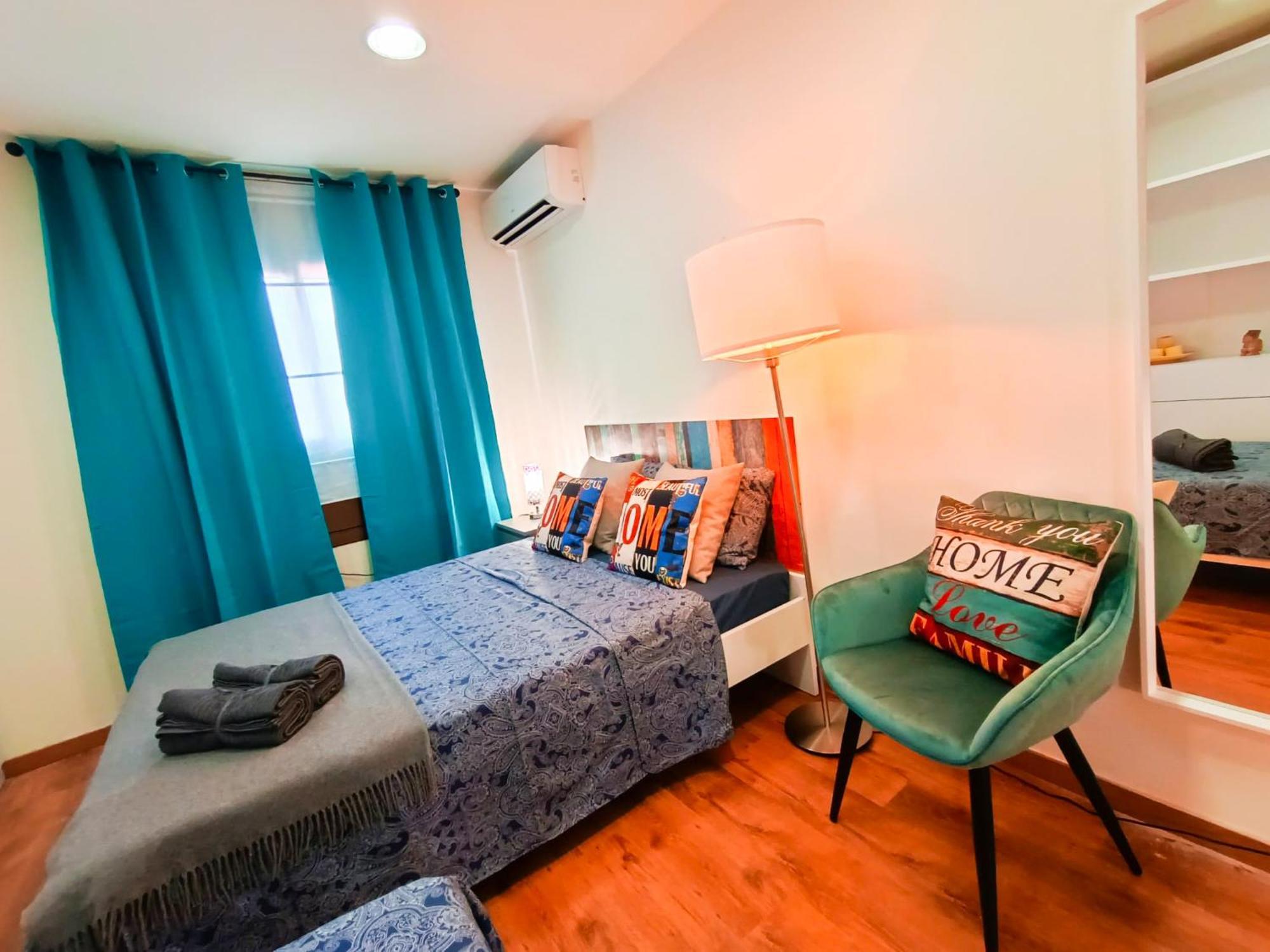 Oasis - Dreta De L'eixample Hostal