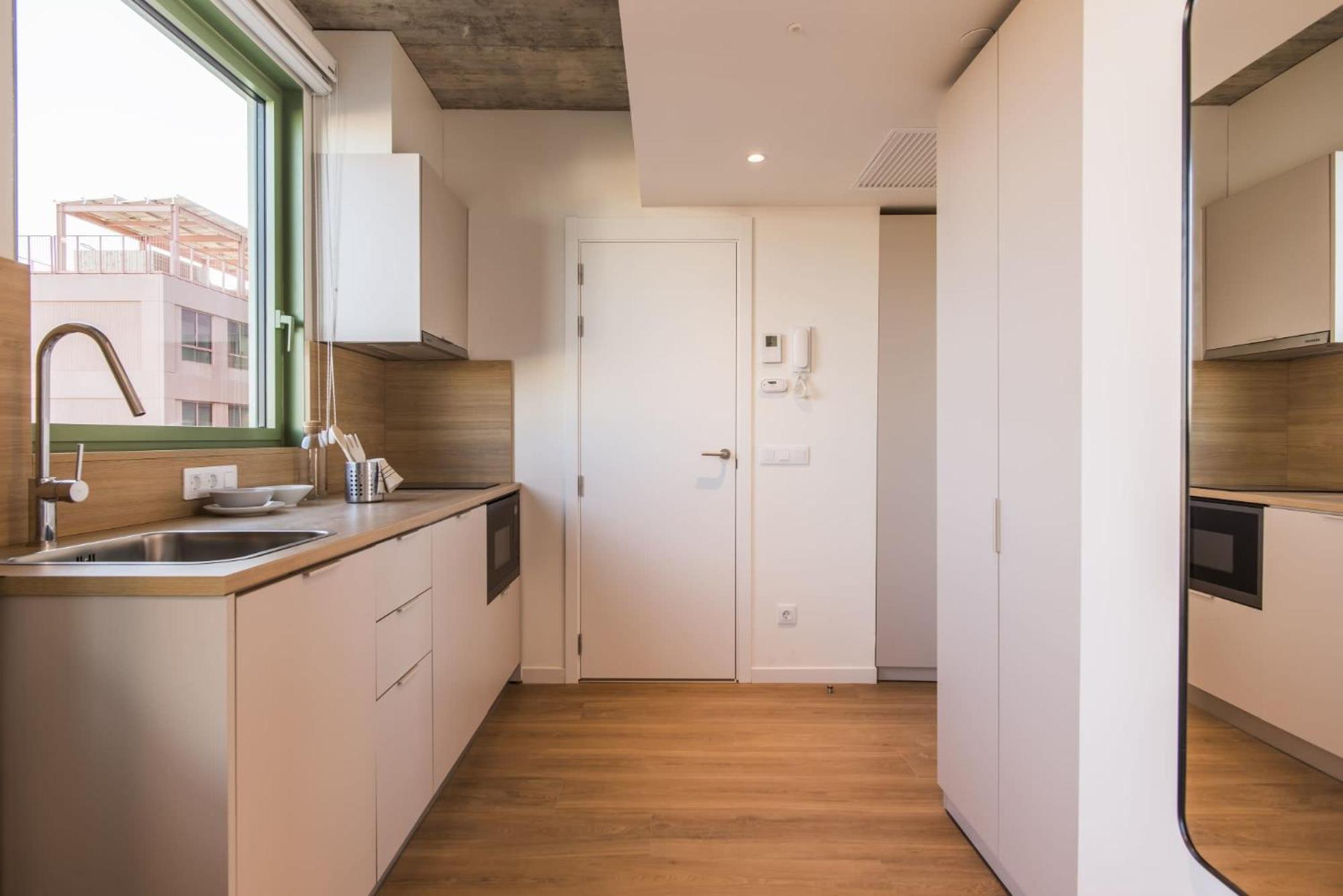 Aparto Cristobal De Moura Hall Of - Only For Students In Apartment
