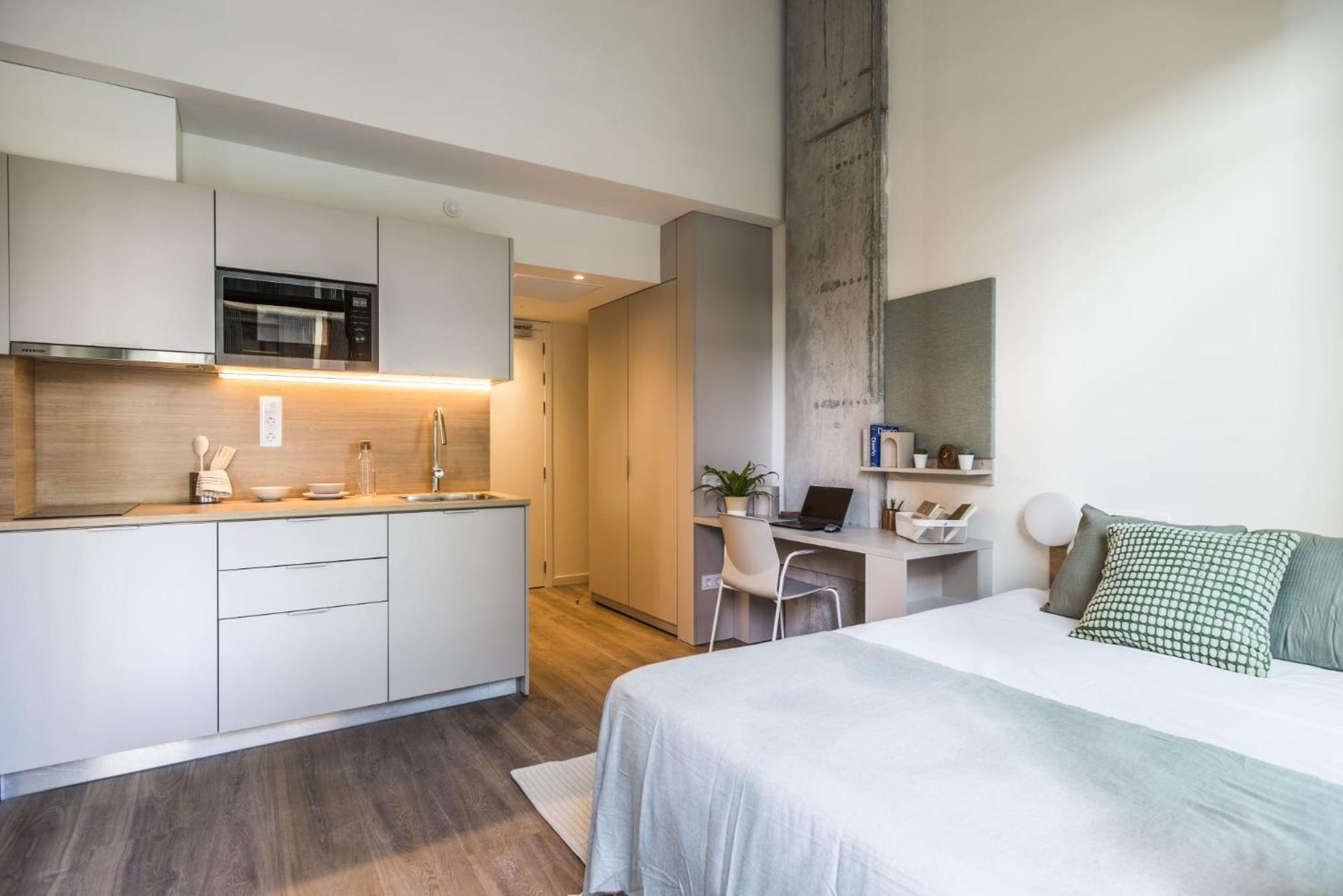 Apartment Aparto Cristobal De Moura Hall Of - Only For Students In